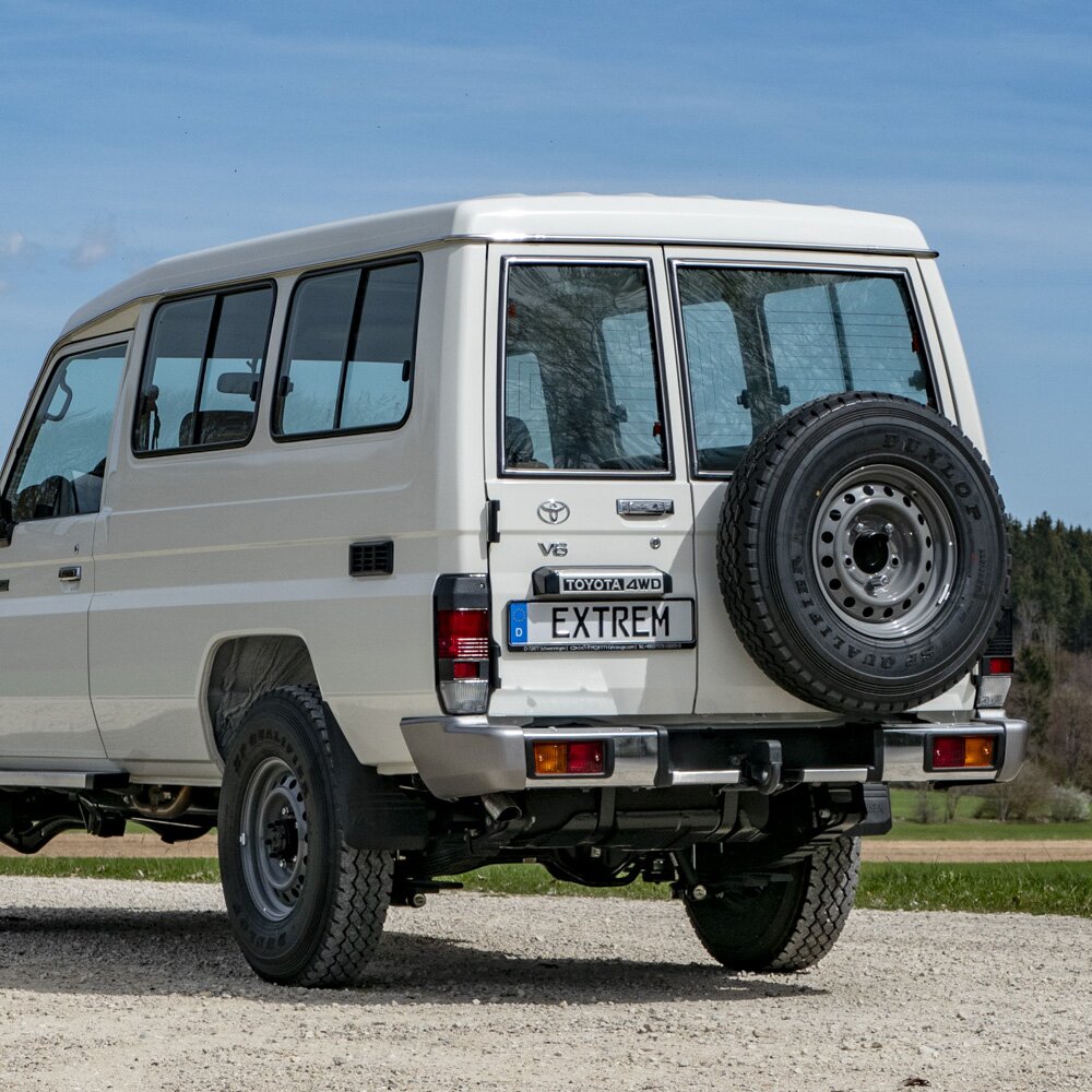 GRJ78 Reververad am Heck 