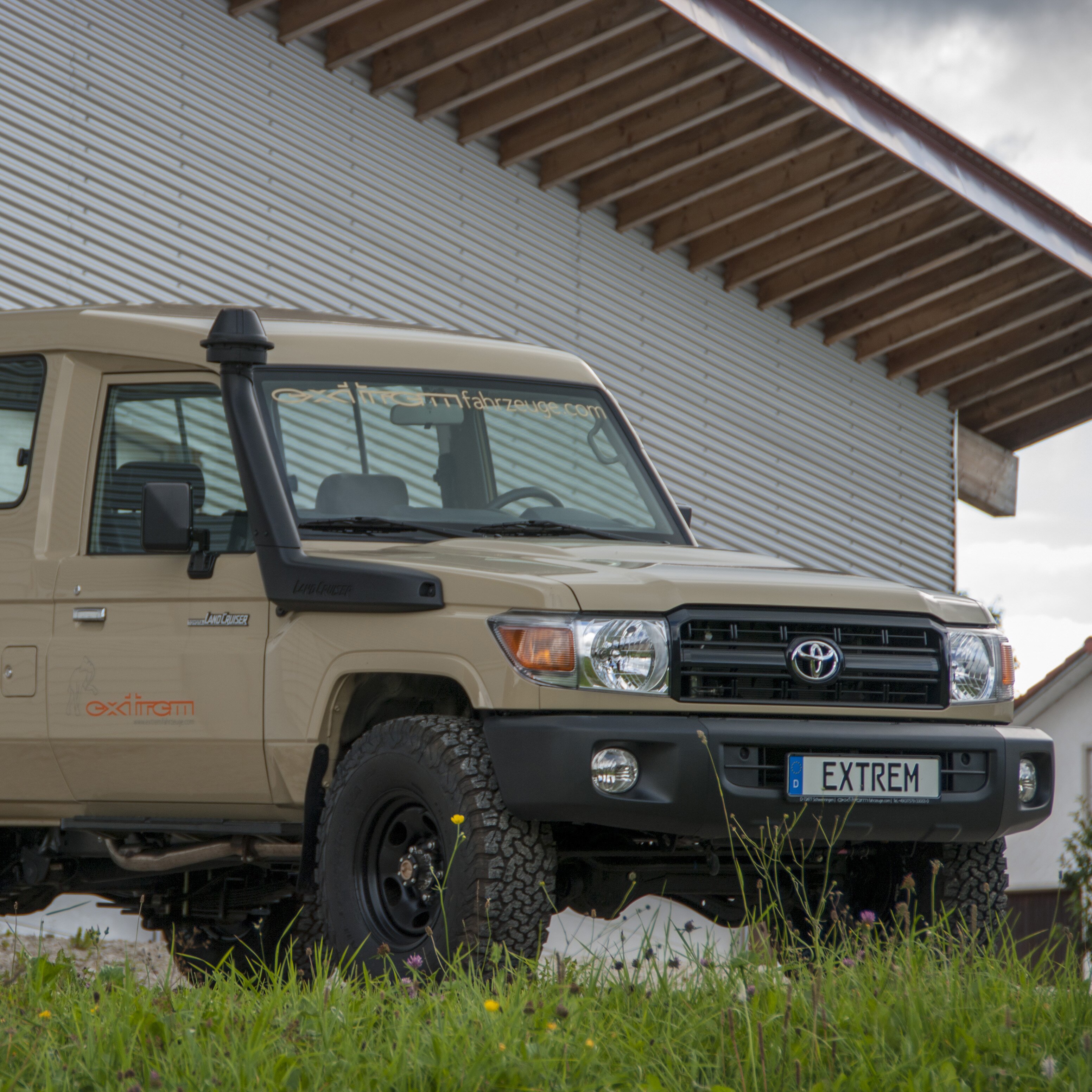 GRJ78 Lackierung: beige 4E9